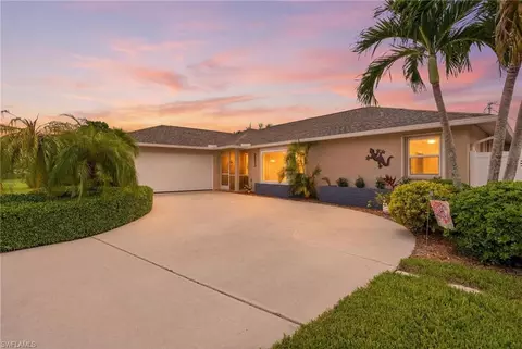 2233 SW 12th Pl, Cape Coral, FL 33991