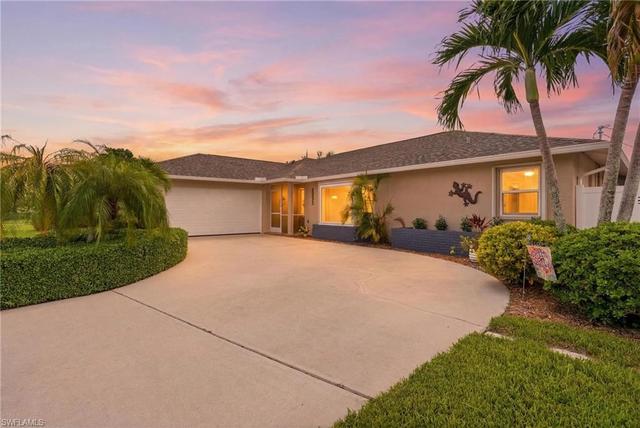 2233 SW 12th Pl, Cape Coral, FL 33991