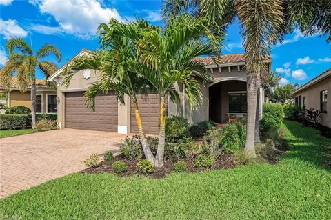 Exterior - 3224 Pacific Dr, Naples, FL 34119 photo 8 of 15