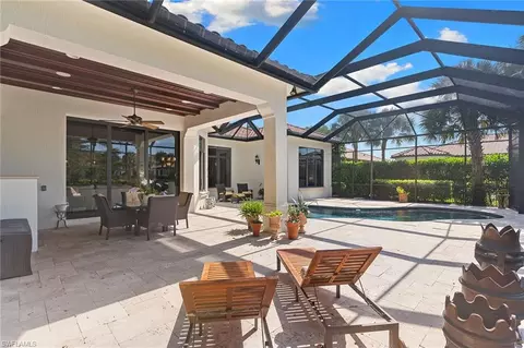 Exterior - 2234 Aberdeen Ct, Naples, FL 34105 photo 5 of 9