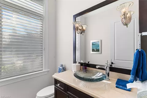 Bath - 2234 Aberdeen Ct, Naples, FL 34105 photo 4 of 6
