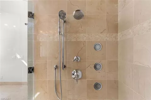 Bath - 2234 Aberdeen Ct, Naples, FL 34105 photo 3 of 6