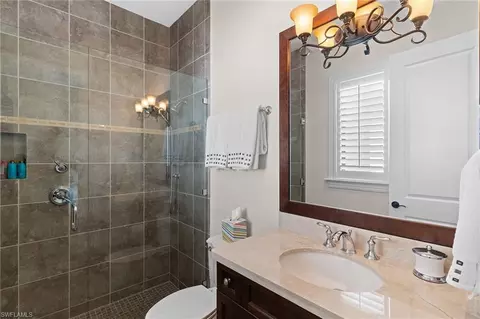 Bath - 2234 Aberdeen Ct, Naples, FL 34105 photo 5 of 6