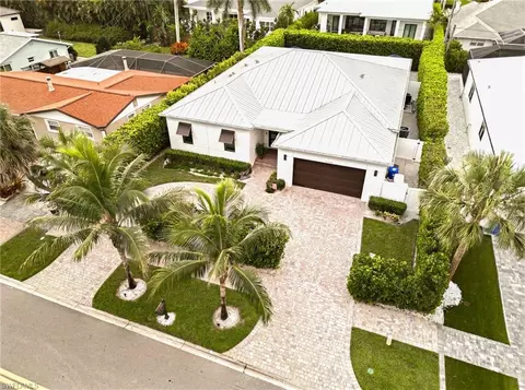 1167 22nd Ave N, Naples, FL 34103