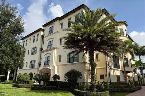 16391 Viansa Way #302, Naples, FL 34110
