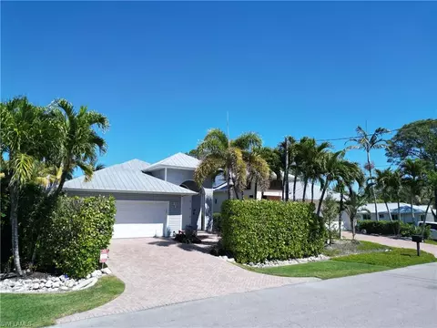 Exterior - 3005 Coco Ave, Naples, FL 34112 photo 3 of 9