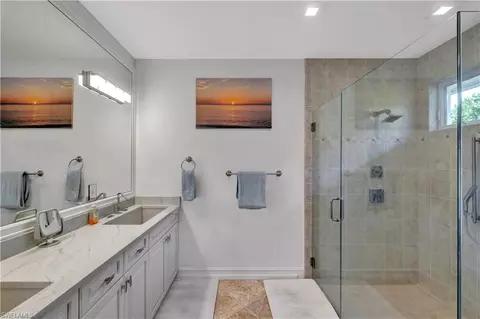 Bath - 3005 Coco Ave, Naples, FL 34112 photo 3 of 4