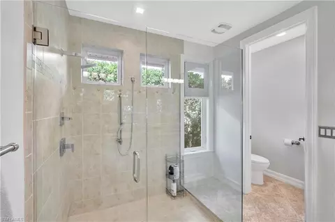 Bath - 3005 Coco Ave, Naples, FL 34112 photo 2 of 4