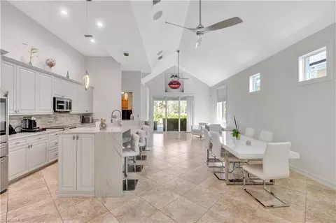 Entry Way - 3005 Coco Ave, Naples, FL 34112 photo 4 of 4