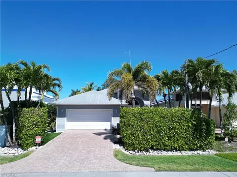 Exterior - 3005 Coco Ave, Naples, FL 34112 photo 2 of 9