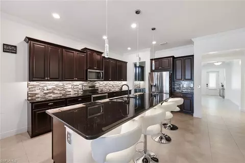 3275 Pilot Cir, Naples, FL 34120 photo 4