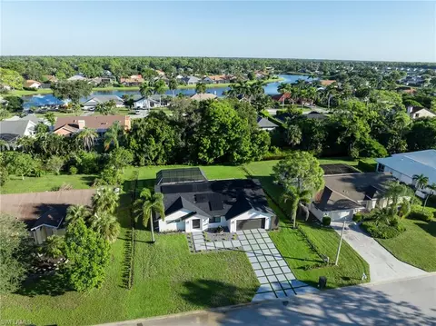 5105 Berkeley Dr, Naples, FL 34112 photo 6