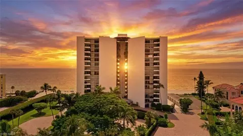 3951 Gulf Shore Blvd N #700, Naples, FL 34103