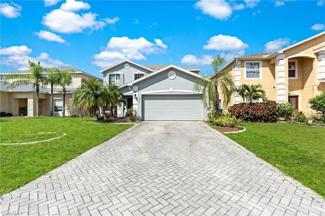 8285 Silver Birch Way, Lehigh Acres, FL 33971