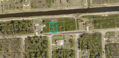 1117 Antonio St E, Lehigh Acres, FL 33974