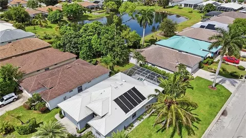 View/Area - 295 Stanhope Cir, Naples, FL 34104 photo 6 of 7