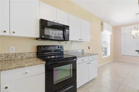 Kitchen - 295 Stanhope Cir, Naples, FL 34104 photo 4 of 4