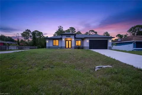 2918 48th St W, Lehigh Acres, FL 33971