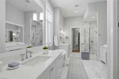 Bath - 2150 Tarpon Rd, Naples, FL 34102 photo 2 of 6