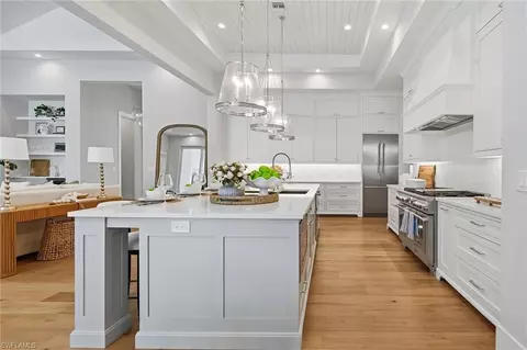 Kitchen - 2150 Tarpon Rd, Naples, FL 34102 photo 2 of 6