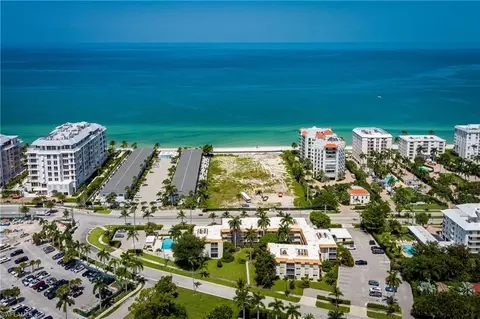 1100 Gulf Shore Blvd N #306, Naples, FL 34102