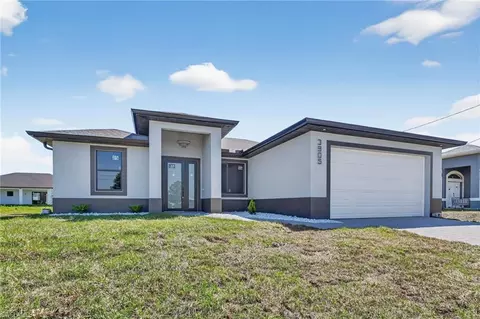 3905 11th St SW, Lehigh Acres, FL 33976