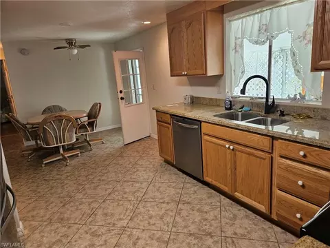 Kitchen - 859 Manatee Rd, Naples, FL 34114 photo 4 of 4
