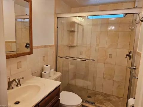 Bath - 859 Manatee Rd, Naples, FL 34114 photo 3 of 3