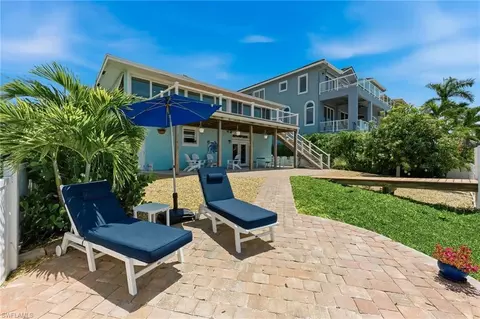 Exterior - 23 W Pelican St, Naples, FL 34113 photo 6 of 11