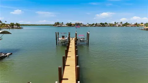 View/Area - 23 W Pelican St, Naples, FL 34113 photo 5 of 5