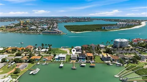 View/Area - 23 W Pelican St, Naples, FL 34113 photo 3 of 5