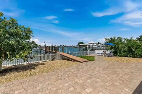 Exterior - 23 W Pelican St, Naples, FL 34113 photo 8 of 11
