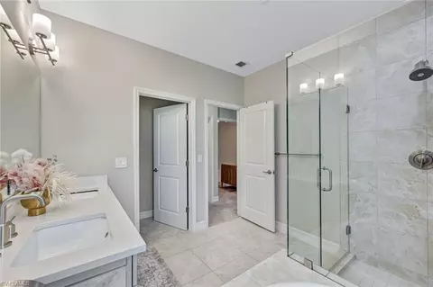 Bath - 7348 Rockefeller Dr, Naples, FL 34119 photo 2 of 4