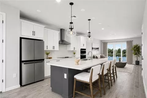 4596 Arboretum Cir #202, Naples, FL 34112