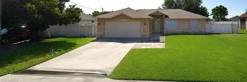 2008 Viscaya Pkwy, Cape Coral, FL 33990