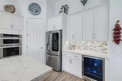 Kitchen - 9259 Fieldstone Ln, Naples, FL 34120 photo 4 of 6