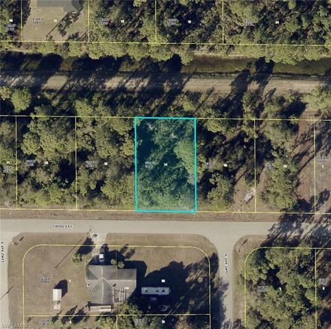 837 Cadis St E, Lehigh Acres, FL 33974