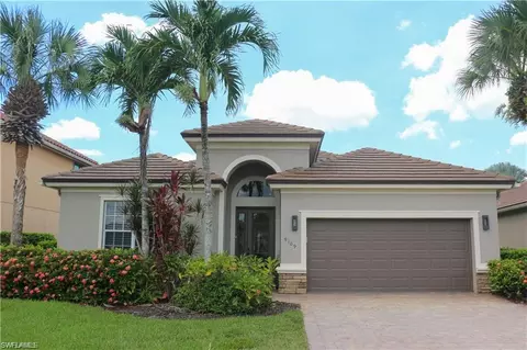 9109 Quartz Ln, Naples, FL 34120