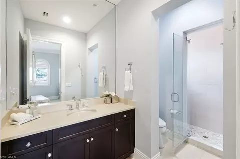 Bath - 2558 Escada Ct, Naples, FL 34109 photo 7 of 7