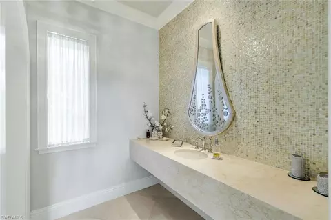 Bath - 2558 Escada Ct, Naples, FL 34109 photo 6 of 7