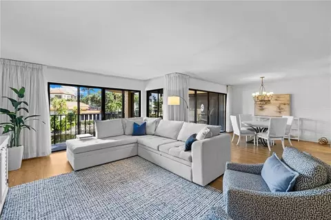 6710 Pelican Bay Blvd #422, Naples, FL 34108