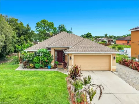 2508 41st St W, Lehigh Acres, FL 33971