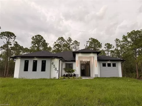 4587 45th Ave NE, Naples, FL 34120