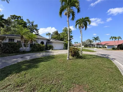 5114 Mabry Dr, Naples, FL 34112