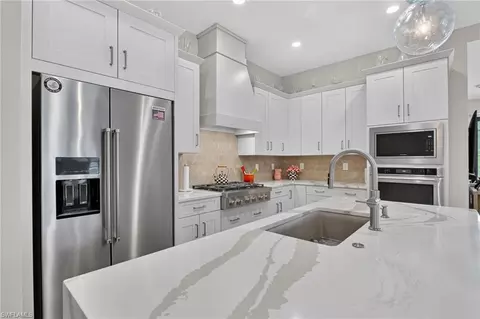Kitchen - 14596 Kingfisher Loop, Naples, FL 34120 photo 3 of 4