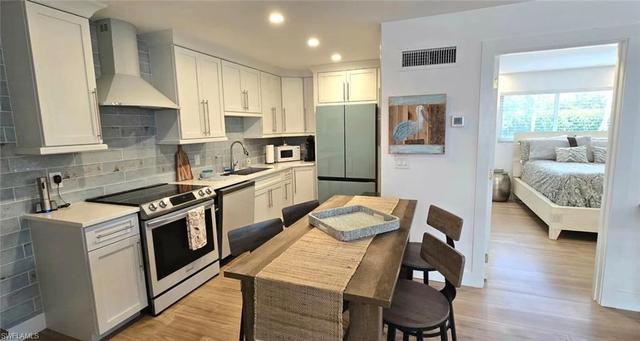 780 10th Ave S #1, Naples, FL 34102