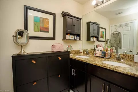 Bath - 1220 Moore Run, Labelle, FL 33935 photo 3 of 3