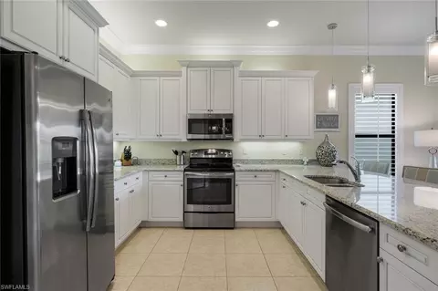 Kitchen - 13556 Coronado Dr, Naples, FL 34109 photo 5 of 6