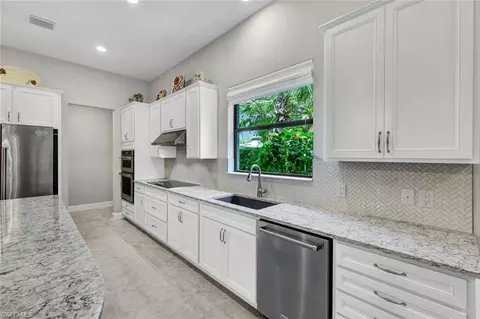 Kitchen - 14243 Moonlit Way, Estero, FL 33928 photo 4 of 5