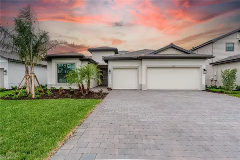 19701 Fox Grove Dr, Estero, FL 33928